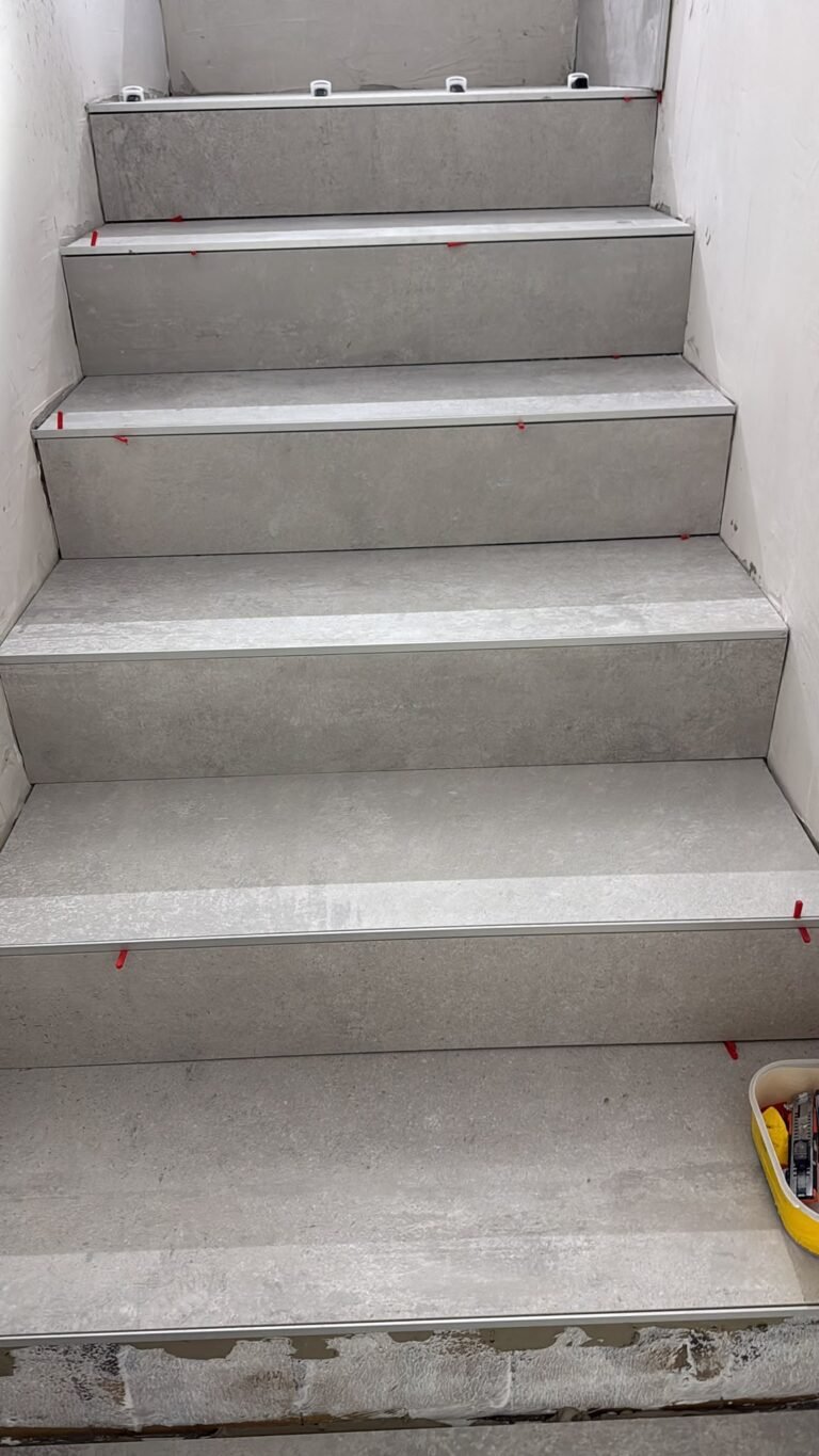 Escalier habillé de carrelage